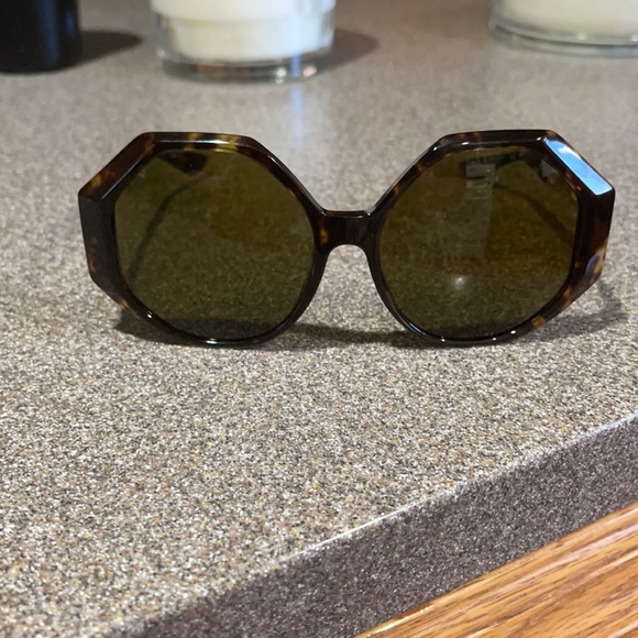 Versace sunglasses. with Versace chain and case main image 4